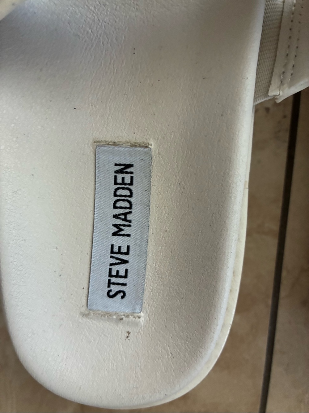 Steve Madden White Slide Sandals 9M - Picture 3 of 9